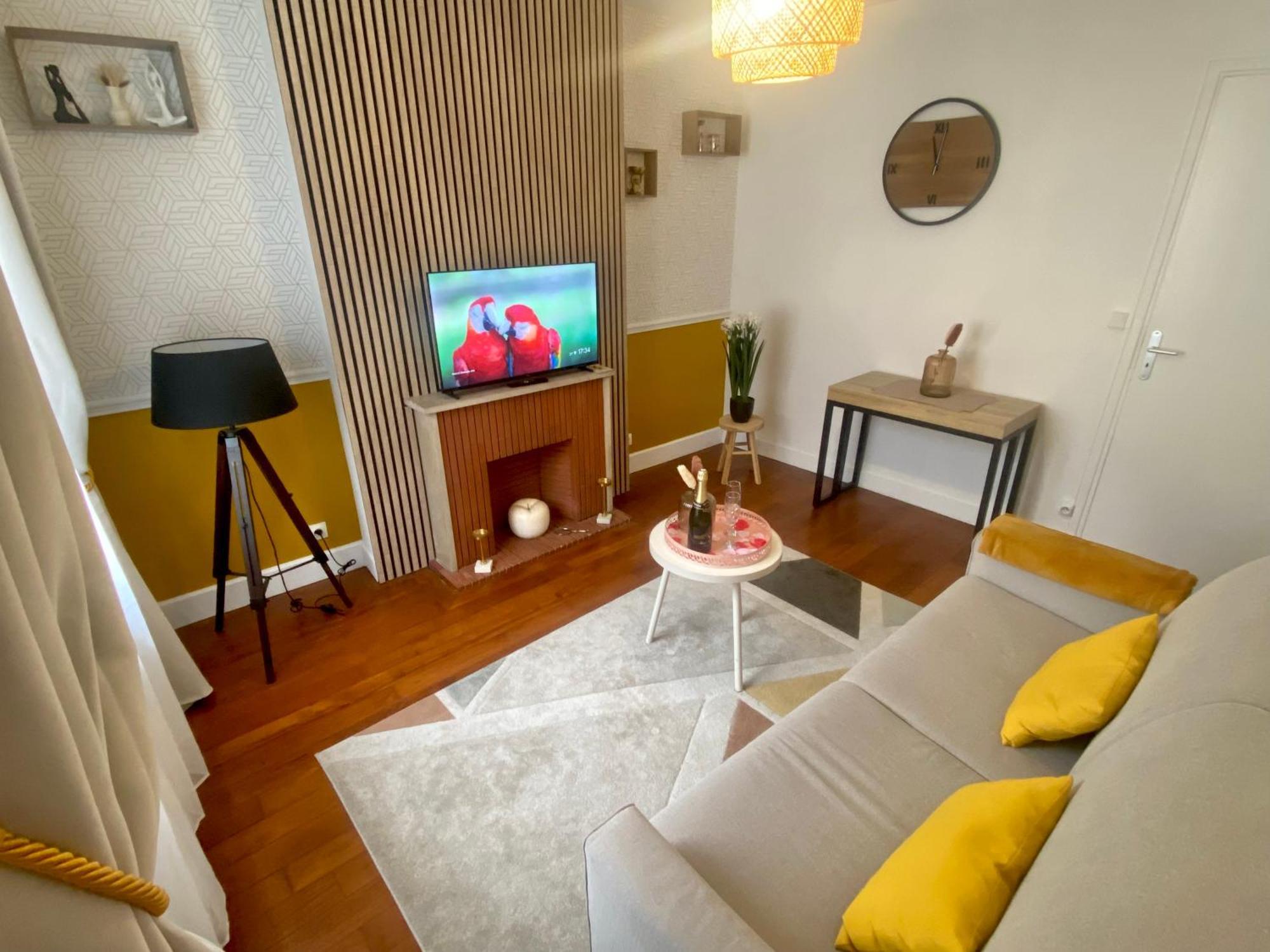 Le Cocon De La Tour -Vip-Compiegne-Hyper Centre Daire Dış mekan fotoğraf